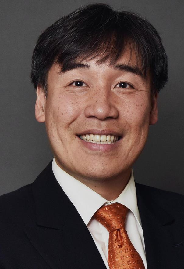 Our first two honorees for CPC Brooklyn Harvest Moon Benefit! 

Cristina Gonzalez started as an Early Childhood Education teacher at PS 94 and became principal. Kin Ng was the first APIA Bureau Chief of a major trial bureau, later serving as Bureau Chief of Trial Bureau II.