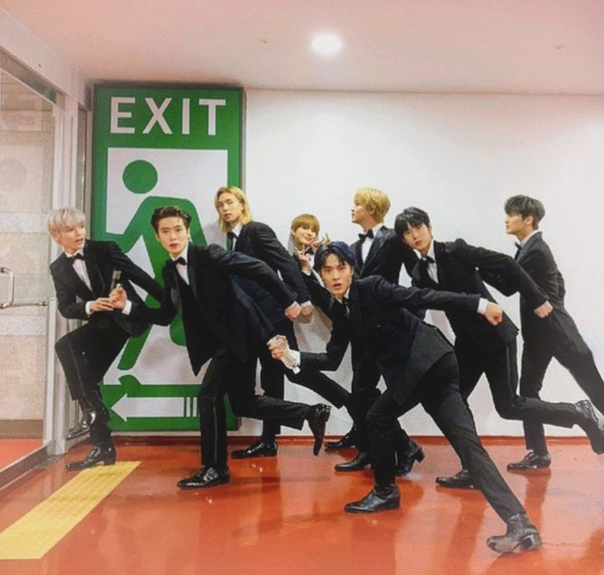 127stills's tweet photo. 🏃🏻‍♂️⁸

#nct127
#2024MAMAVOTE 
@NCTsmtown_127 https://t.co/A5Q4zhn6yR