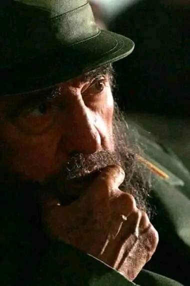 "El bloqueo es mucho más duro, el bloqueo no ha sido simplemente las regulaciones; el bloqueo es una persecución tenaz, incesante, contra toda operación comercial que #Cuba  🇨🇺 realice en cualquier parte". Fidel

#TumbaElBloqueo