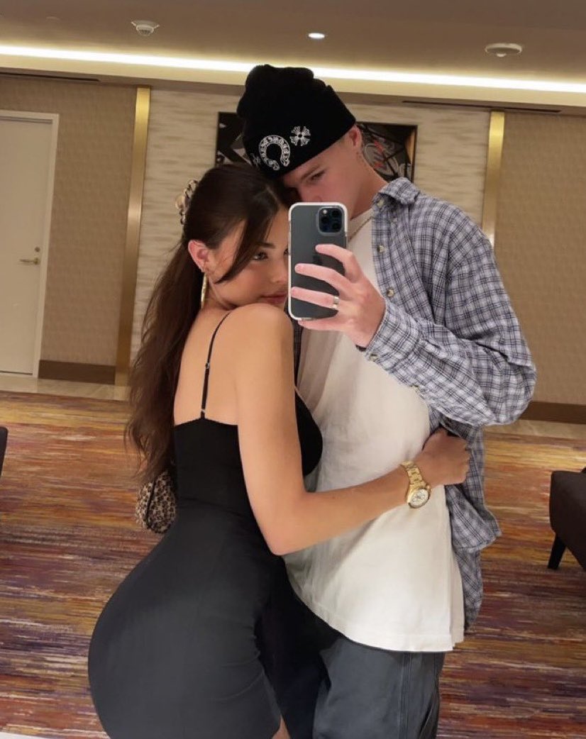 addictionfem's tweet photo. madison beer &amp; nick austin have unfollowed each other on instagram. https://t.co/DIMU33Lpj3