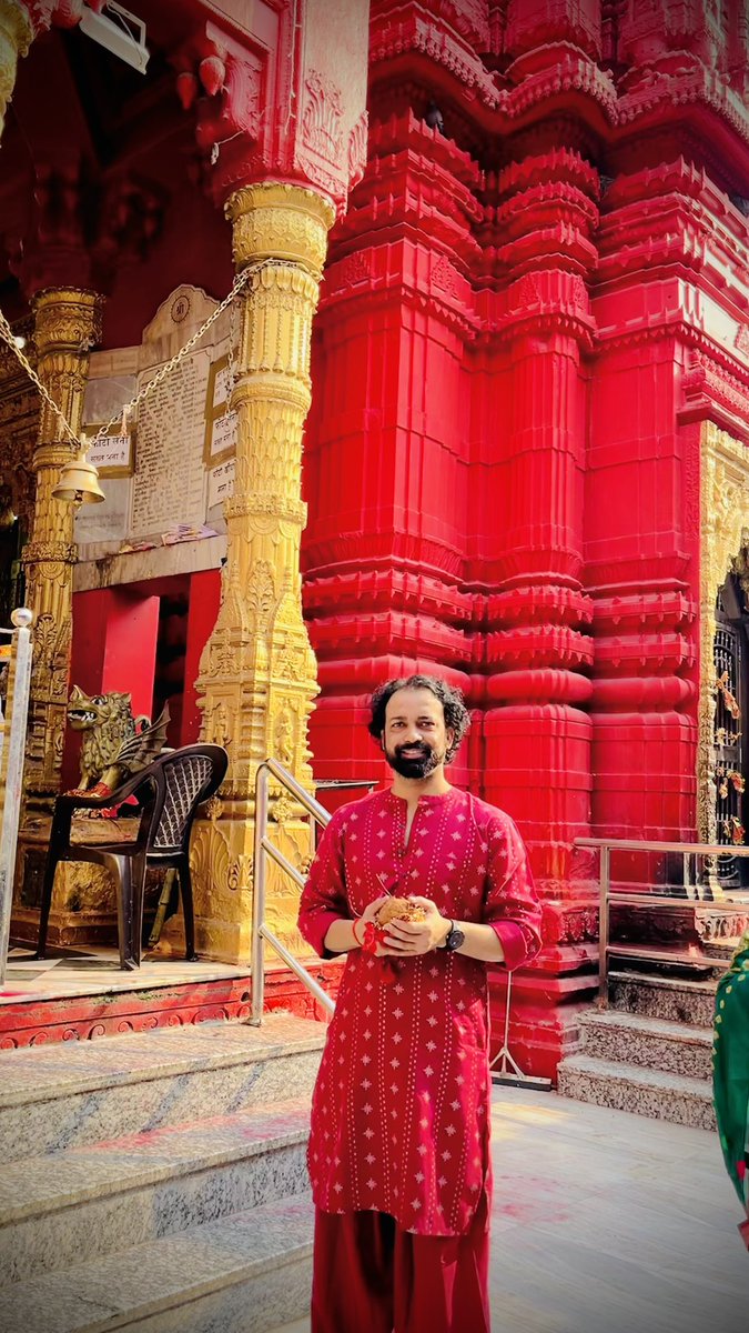 raaj_raj69's tweet photo. मन की शांति माँ के आँगन में ही मिलती है। वाराणसी में स्थित दुर्गा कुंड में जाकर मन, तन, और आत्मा सभी तृप्त हो गए। इस पवित्र स्थान की महिमा शब्दों में बयान नहीं की जा सकती। 🚩🙏 @mumbaipriya361 
.
.
.
.
.
#durgakund #varanasidiaries #spiritualvibes #holyplace #hindu #sanatan https://t.co/UQSGCp1VFr