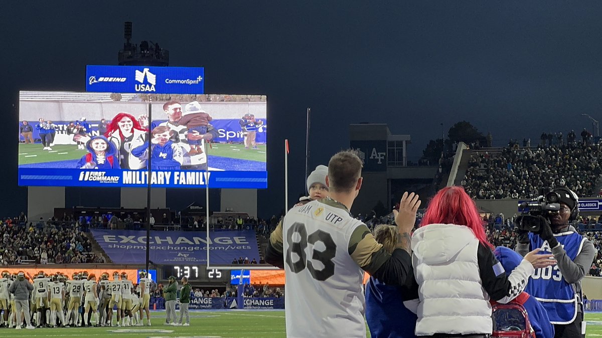RobertMilmore's tweet photo. We were honored to have had the Radovanovic family as our Military Family of the Game for Saturday’s AF football matchup against Colorado State! Thank you for your service, Radovanovic Family! 💙🤍🏈 #firstcommand #colorado #coloradosprings #pikespeak #AirForce #football https://t.co/XEuHYVp5bg