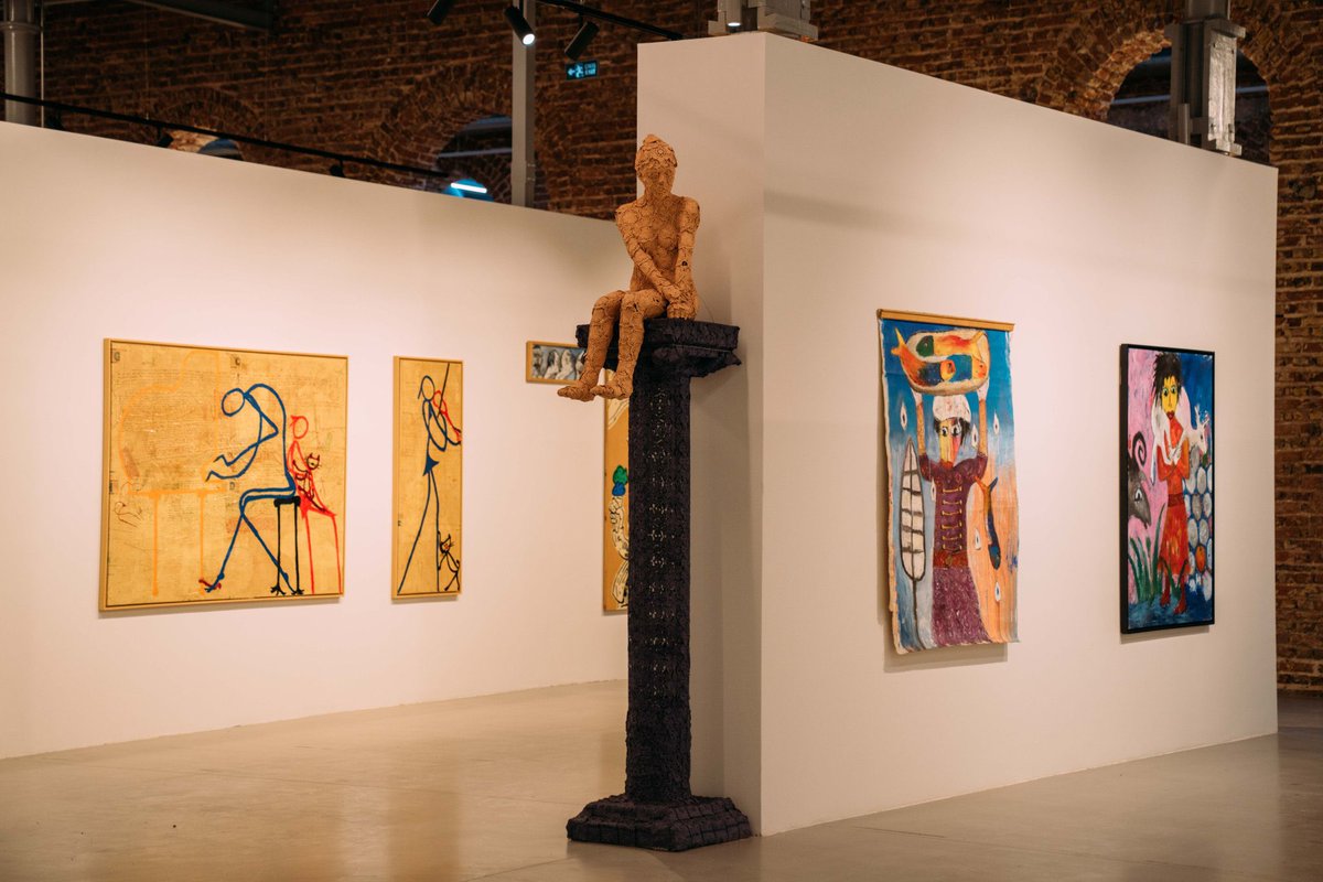 <a href="/zbodurokyay/">Zeynep Bodur Okyay</a> Sn. <a href="/afsinyurdakul/">Afşin Yurdakul</a> ‘un başarılı sunumuyla tüm gün süren etkinlikte, ziyaretçiler, <a href="/ArtIstFeshane/">Artİstanbul Feshane</a> ’de sergilenen “Bir Koleksiyoner Hikâyesi: Taviloğlu Koleksiyonu”nu Sn. <a href="/mtaviloglu/">Mustafa Taviloğlu</a> ‘nun anlatımıyla gezdiler.