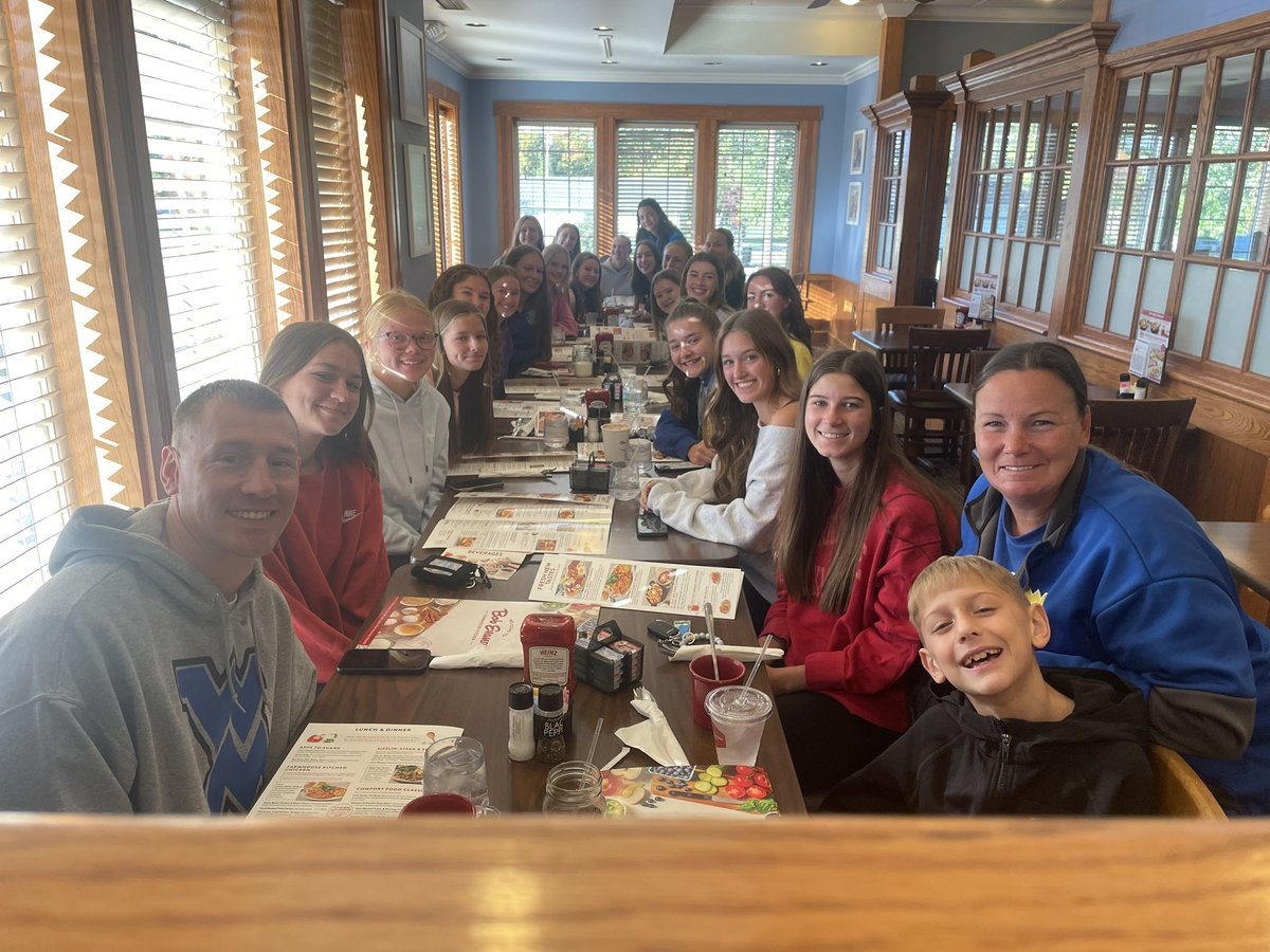Team breakfast on this tournament day!!! <a href="/WestMSports/">Tornado Athletics</a>