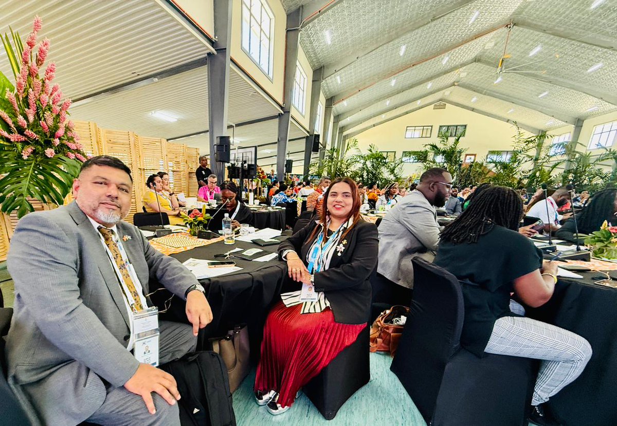 Maldives in UK tweet media