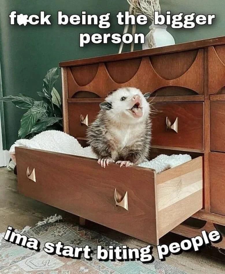 Snaggletooth Screamer (@deathposs) on Twitter photo 