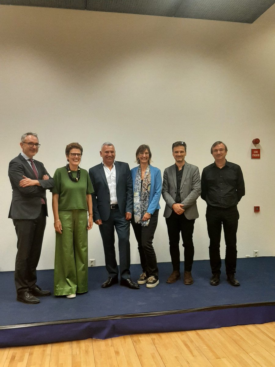 LIES_matUC's tweet photo. ✨ El jueves recién pasado fue la ceremonia de entrega de la Medalla International Francqui Professor al profesor Ernesto San Martín, @LaplaceRasch  🎓🏅 ¡Un merecido reconocimiento a su brillante trayectoria! 🎉

Aquí les dejamos algunas fotos de ese momento inolvidable 📸🤩 https://t.co/WfxdajcCbG