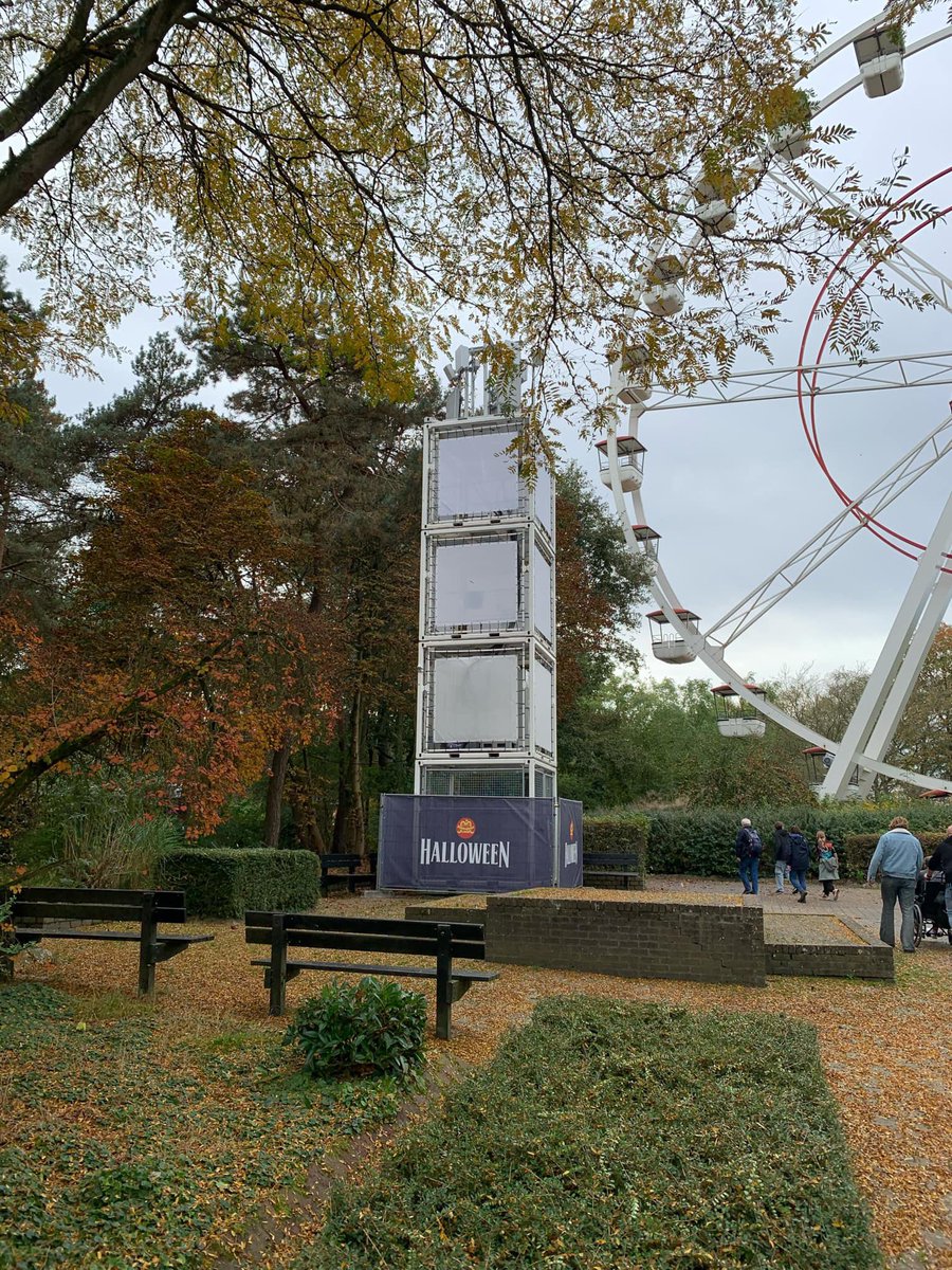 Bjl_Fans's tweet photo. #Bobbejaanland heeft een tijdelijke zendmast geplaatst achter het Reuzenrad.📡 Dit verbetert het vaak slechte mobiele-dataverkeer in en rondom het park. https://t.co/IJMcQObOJe