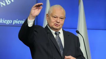 Gold being up 17 USD means Poland has earned 230 million USD today, thanks mainly to this guy. That's 1 billion PLN in one day.
