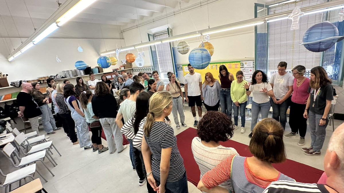 ieelisabets's tweet photo. Avui a la formació Komtü i de la mà del Liceu hem realitzat activitats enfocades en el bon acompanyament emocional a través de la música.Ha estat una experiència enriquidora per connectar amb els nostres alumnes i potenciar el seu benestar  
@programakomtu https://t.co/AOSD8FAblj