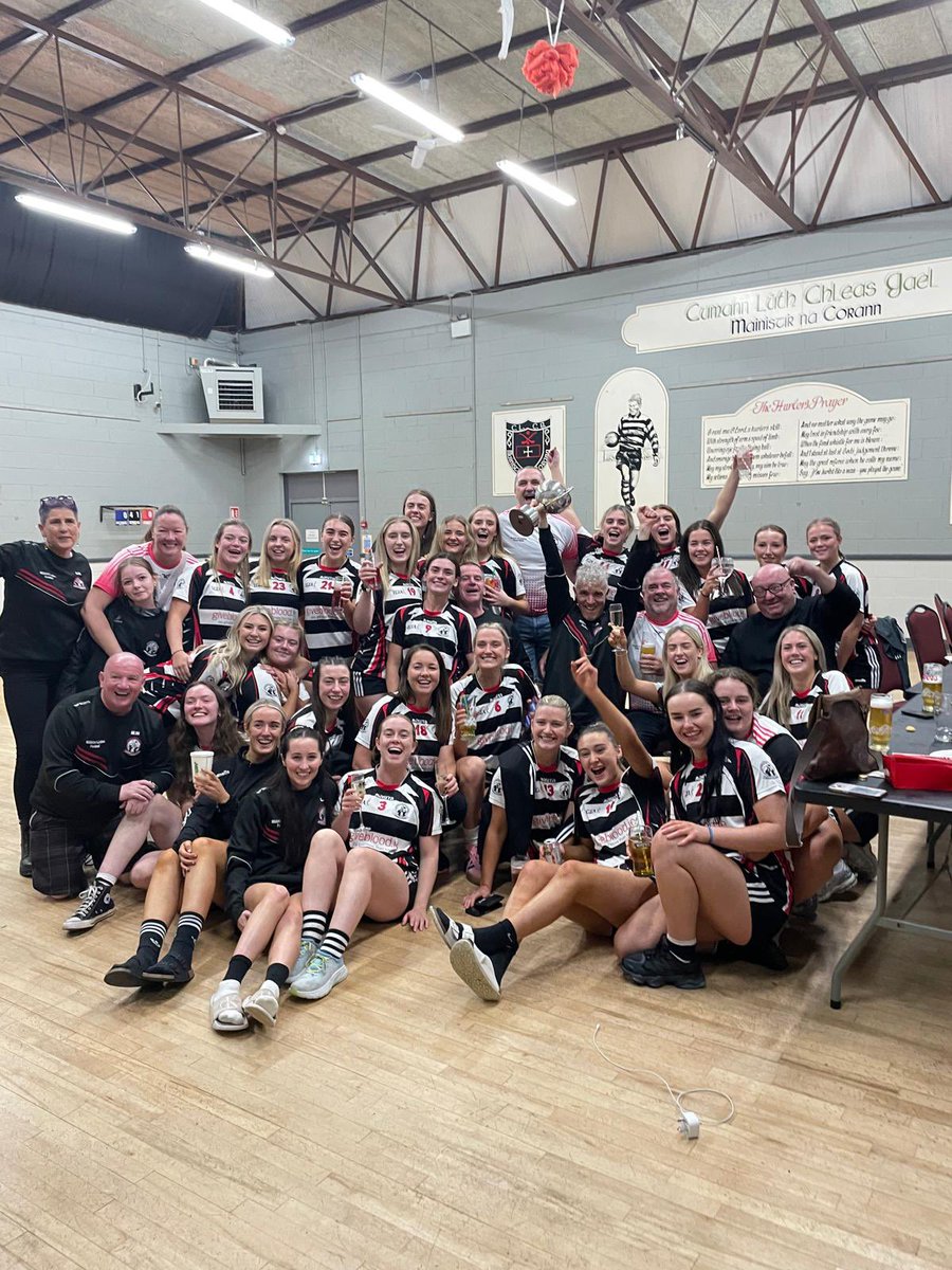 BeausangMairead's tweet photo. Junior A County Champions🏆 Well deserved victory for this super panel🖤🤍🩷 Magpies Abú!
#proud #cantseeitcantbeit https://t.co/S4dEIF5t8J