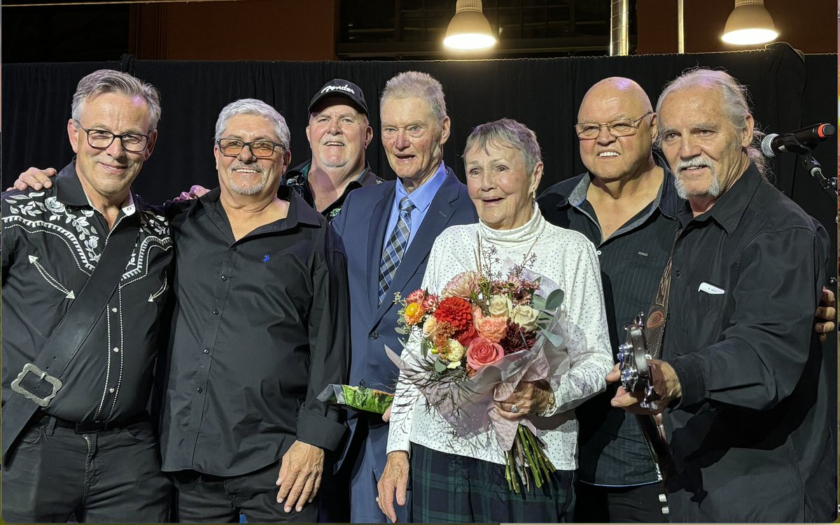 RideauViewGolf's tweet photo. There were many highlights, including music by @TerryMarcotte and the Ottawa Valley Outlaws, but ours was Brian crediting golf and the friends he's made at Rideau View playing a huge part in helping him get to his milestone birthday. Happy Birthday, Brian! 3/3 https://t.co/OelDjkTnga