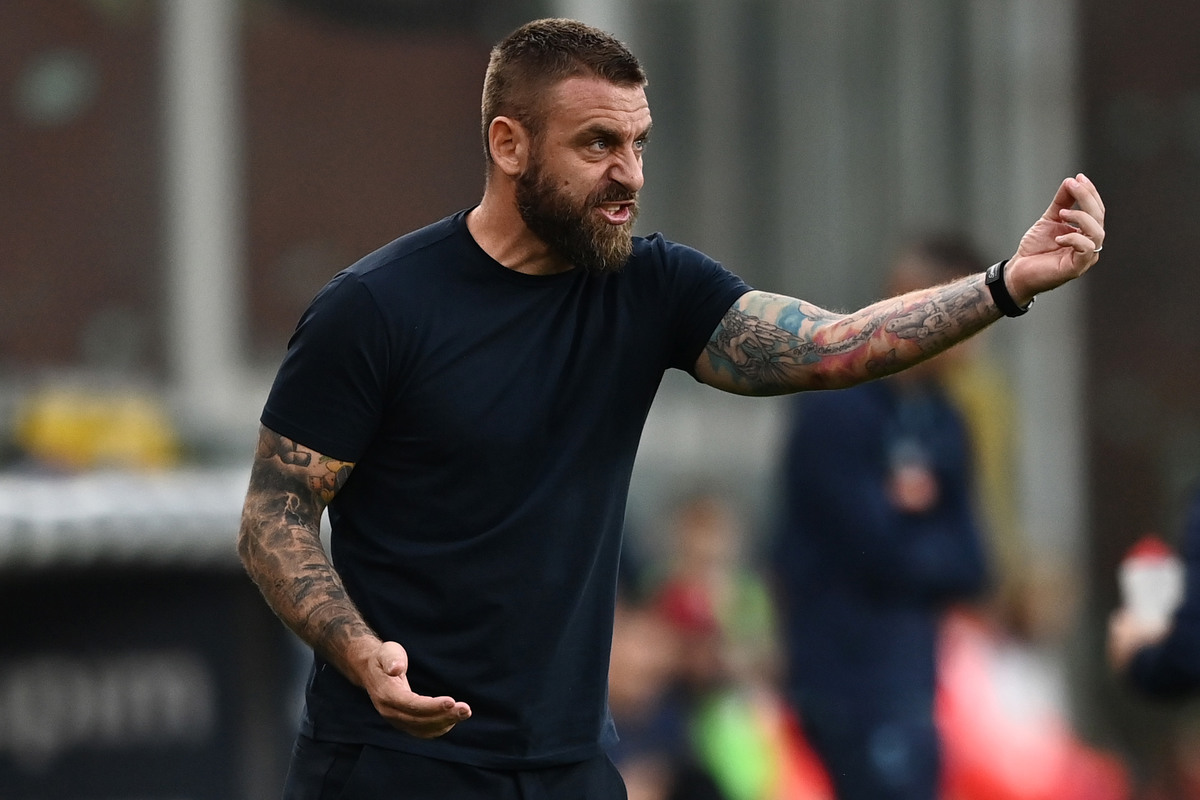 jacopoluck's tweet photo. Breaking news: martedì 29 De Rossi a Trigoria, i #Friedkin, come riporta anche Adnkronos, sono sulla via di #Juric out https://t.co/EO7005JaMm