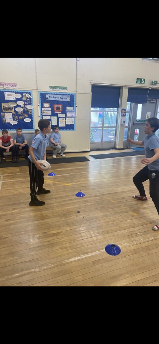 dodalzielr41220's tweet photo. Primary 4- Primary 7 afternoon of touch rugby games @KeirHardieMem @NLASC_Lauren https://t.co/jg8UydBJfK