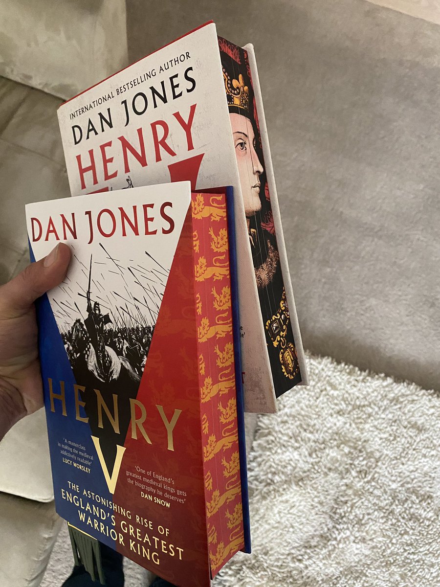 MiloMind62's tweet photo. Having read all works by Chaucer and Hoccleve (in their original ME, no less) the chapter ‘Ballads and Brawls’ in @dgjones #HenryV reads like a serendipitous thunderclap of conscience and realization.
Expertly written to describe the sharpening of the prince’s mindset.
I love it. https://t.co/ZAL73554kq