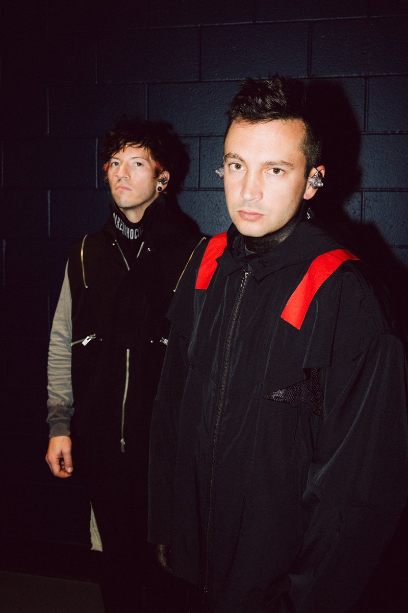 twentyonepilots's tweet photo. quietly waiting for more shøws |-/ https://t.co/GCIKUXdm71