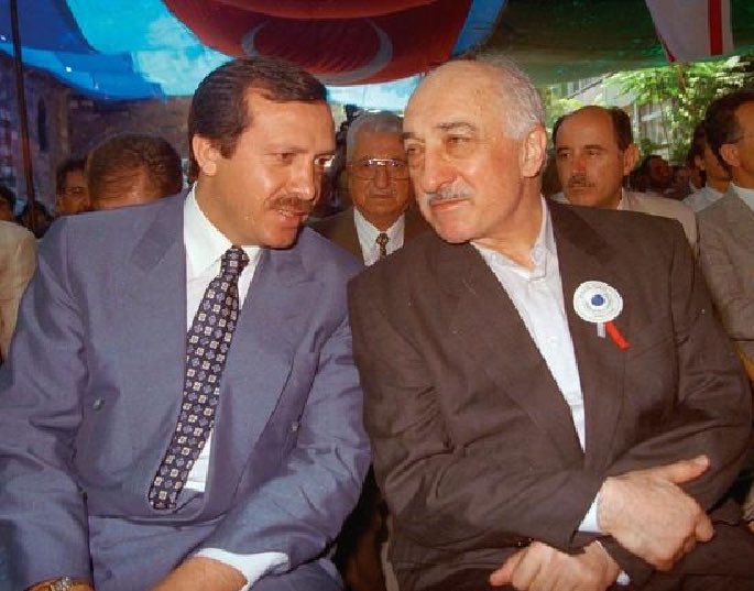 FETÖ’nün ölümüne sevinmiş gibi yaparken gözyaşlarını içine akıtan FETÖ’cüler (FLOOD)