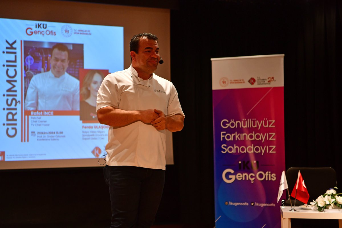 IKUedu's tweet photo. İKÜ Genç Ofis ile T.C. Gençlik ve Spor Bakanlığı iş birliğinde düzenlenen "Girişimcilik" başlıklı konferansta; PetChef Rafet İnce ile Sapori Gıda CEO'su Ferda Ulaşoğlu öğrencilerimiz ile bir araya geldiler.

@ChefRafetince https://t.co/9glBWV7NLf
