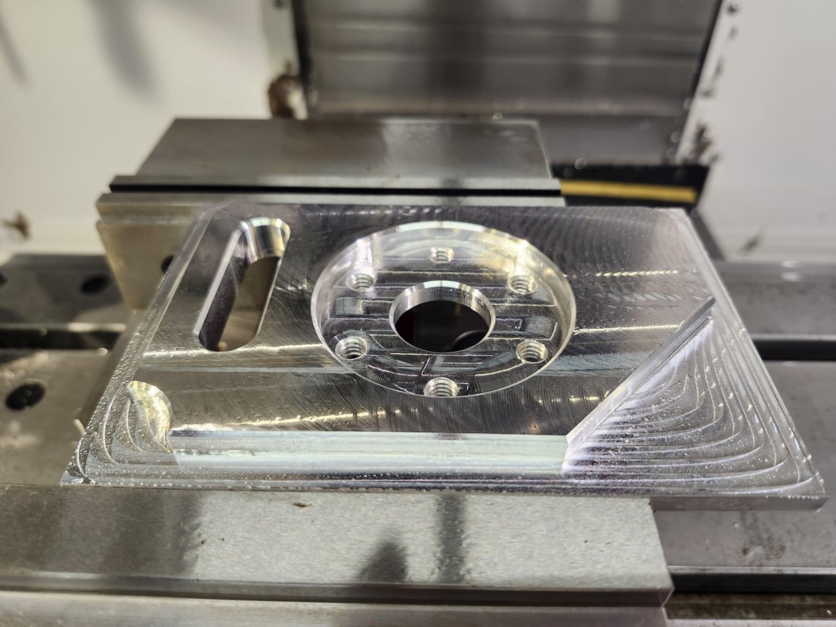 GTC_CNC_MT's tweet photo. MT3 students #GHS Gavin and Cohen working on their first @Mastercam CNC Milling project on @Haas_Automation VF-1

@GreenevilleCity @GreeneCoSch @GreeneTechCtr #cncmachining #tncte @aaronflanary @GreenevilleTown @GreeneIndustry @kimbunchcook @TeresaBClarkson https://t.co/Jb8NgCn1Ac