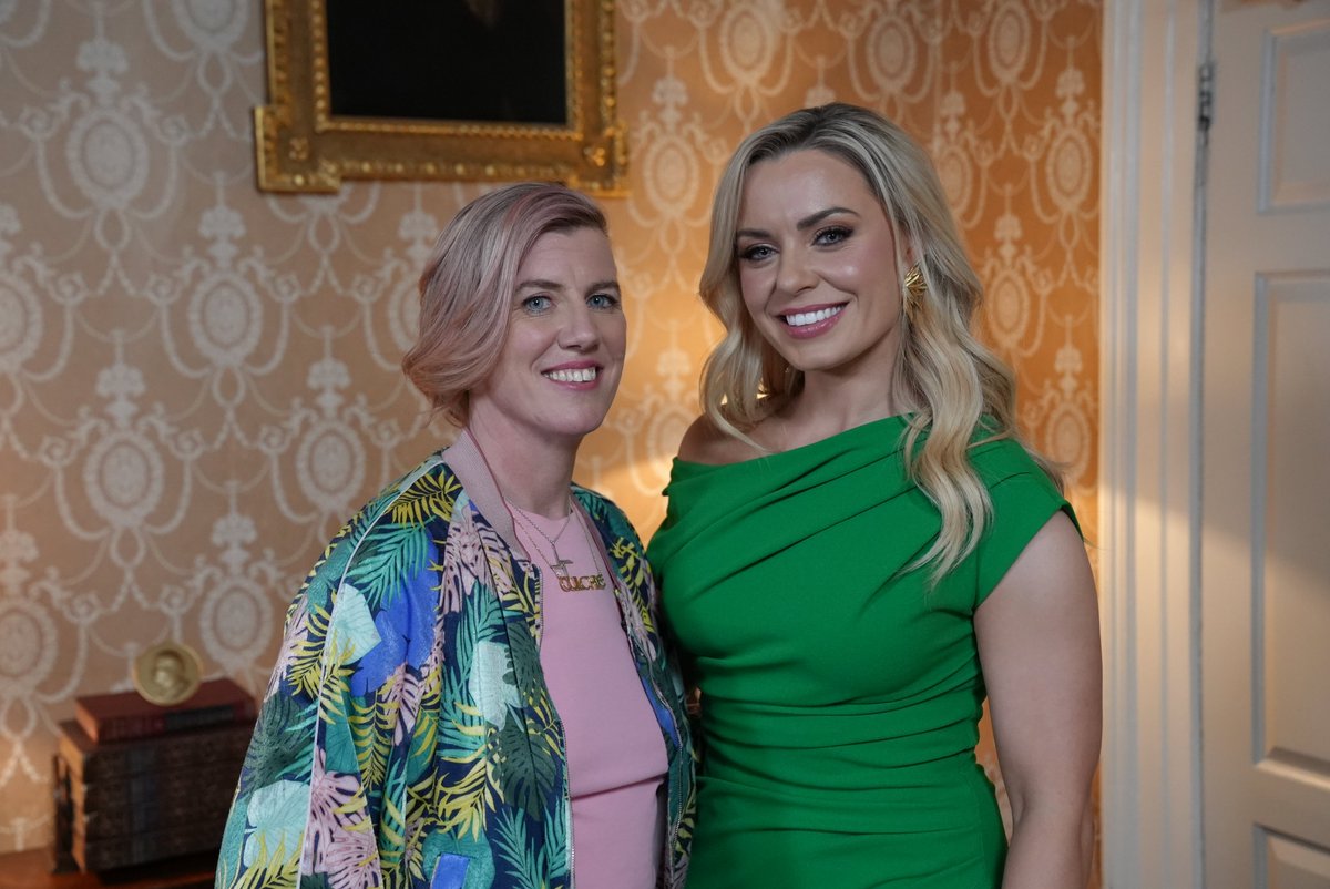 Anna is on a mission to help Breda find the woman of her dreams 💘

#LoveInTheCountry | Tonight at 9.35pm