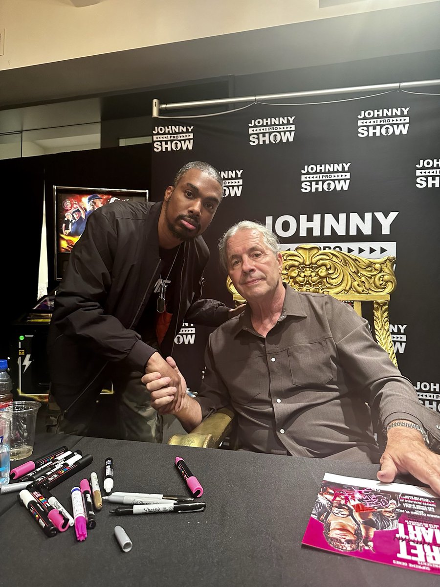 It was an absolute honour to meet the legend <a href="/BretHart/">Bret Hart</a> this weekend. #Thankyoubret