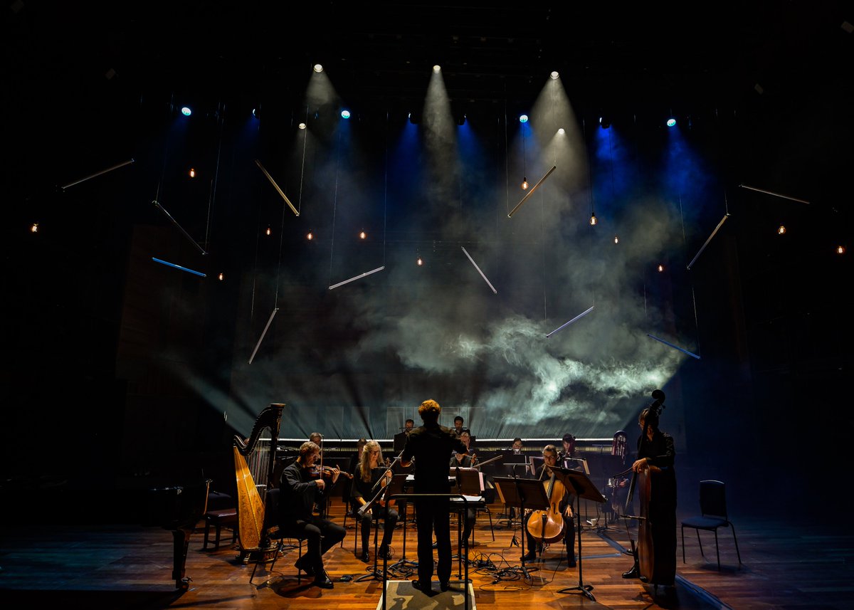 What an unforgettable start to the season!✨🎶

⭐⭐⭐⭐"A beauty and titanic expressive force which makes most contemporary music seem small. Bravo to the Sinfonietta for bringing it to us." - Ivan Hewett, The Telegraph

📸Monika S Jakubowska