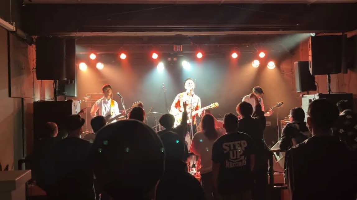 NAO_SADAPARU's tweet photo. 今回のライブのセトリ!
オレッチ忘れないように!
SE - The Autumn Song
TMGE - G.W.D
The birthday - なぜか今日は
The birthday - 涙がこぼれそう
ROSSO - シャロン
TMGE - 世界の終わり
メタル好きには悪い人はいない!
メタルトーク楽しかった(*´∀`*)
#ディストル
#OUTOFBULLETS https://t.co/HuULuQf4g2