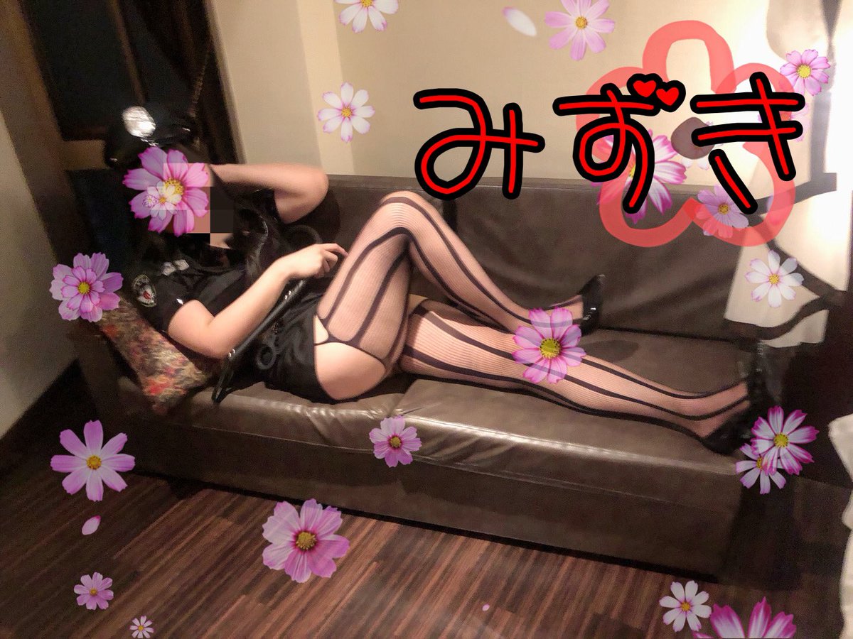mizuki_mt555's tweet photo. ポリスガール的な😊😊😊 https://t.co/9bsswLHJMX