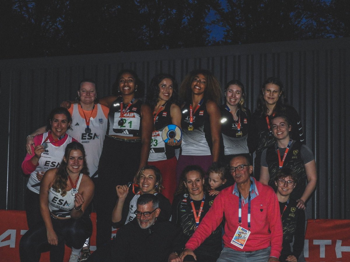 ESAthle's tweet photo. L’ESA fait le plein de médailles à Blois🥇🥈🥉

- 2 nouveaux titres de champion de France (Marteau F et 4x400m M) 🥇
- Un titre de vice championne de France (Disque F) 🥈
- 3 médailles de bronze (4x400m F, Hauteur et Disque M) 🥉

On remet ça bien évidemment l’année prochaine 👀 https://t.co/jlHpzWL6ra