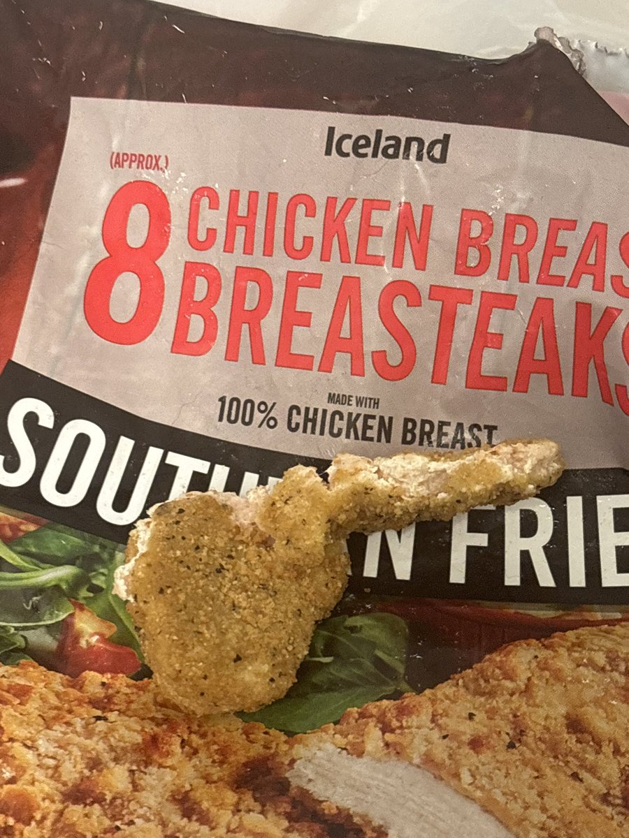 TomtomBuilds's tweet photo. @IcelandFoods I wonder if the machine gremlins got hungry not making a fuss over it I find it comical that it passed the inspection https://t.co/ihdwGLsWC7