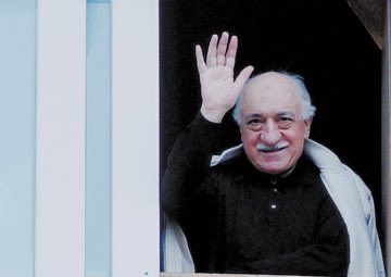 UyumluTris's tweet photo. Muhammed Fethullah Gülen Hocaefendi…

Kelimelerim de kendim de kırık dökük. Sen bizi hiç mahcup etmedin, başımızı öne hiç eğdirmedin. Sen, bize hayata çok farklı pencereden bakmayı öğrettin. Yörüngeniz O’nun rızasını kazanmak olsun dedin.

Sana söz, hiç durmadan yürüyeceğiz. https://t.co/UQq5xFbSqo