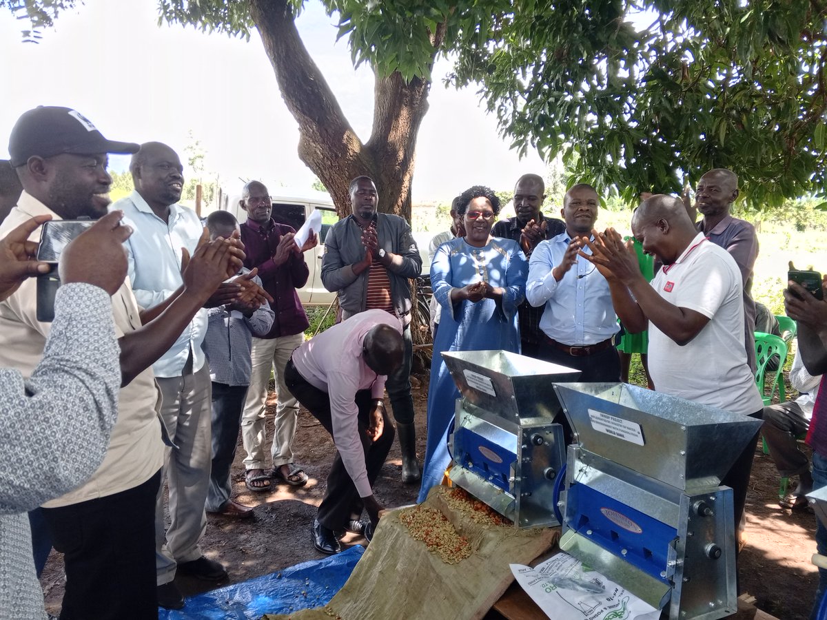 NRDIUGANDA's tweet photo. Promoting Alternative Income Generating Activities (IGAs) is one of the ways to alleviate poverty in Uganda. Recently, NRDI under MoWe gave out coffee pulping machines to Coffee Farmers in Budduda Village, Bukedea District in a bid to promote coffee value chain#IWMDPAwoja Project https://t.co/XwaMzRvz6I