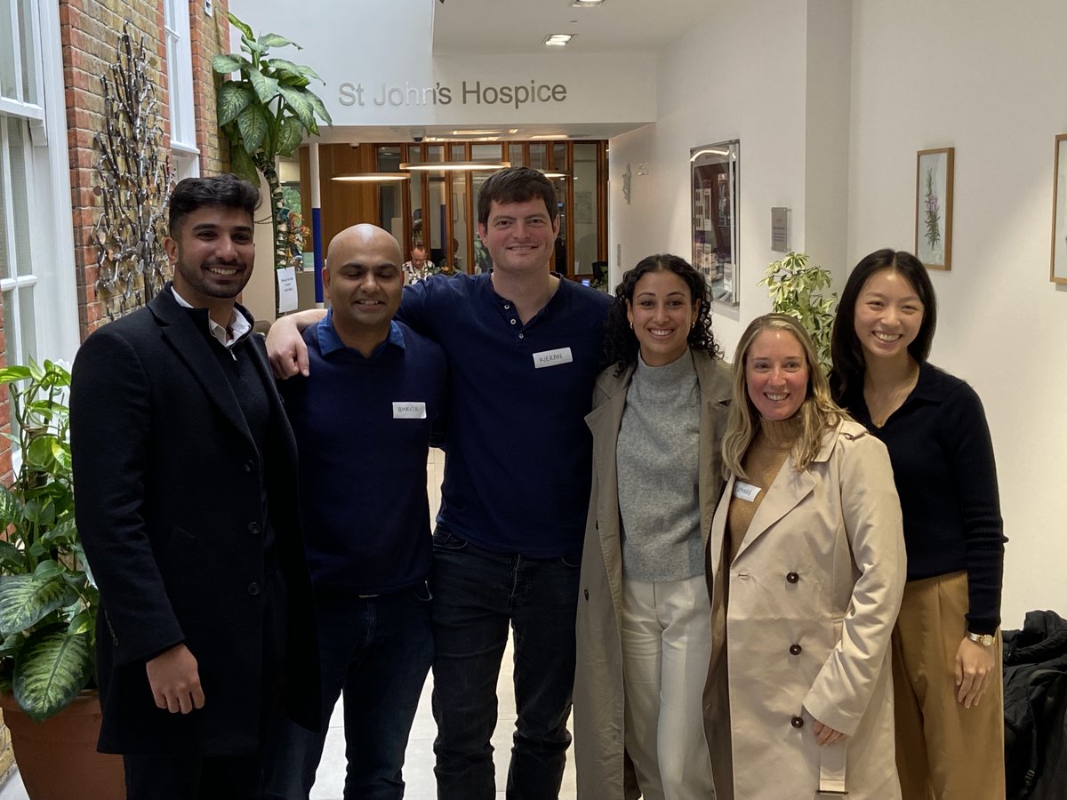 As part of #SilverSunday a national day celebrating older people, volunteers from Bridgepoint ran a coffee morning at <a href="/StJohnsHospice/">St John's Hospice | London</a> ☕
Volunteers from <a href="/BritishLandPLC/">British Land PLC</a> also served up an afternoon tea for 50 people at the <a href="/age_uk/">Age UK</a>  Get Up &amp; Dance event 💃
buff.ly/3Nywr6T