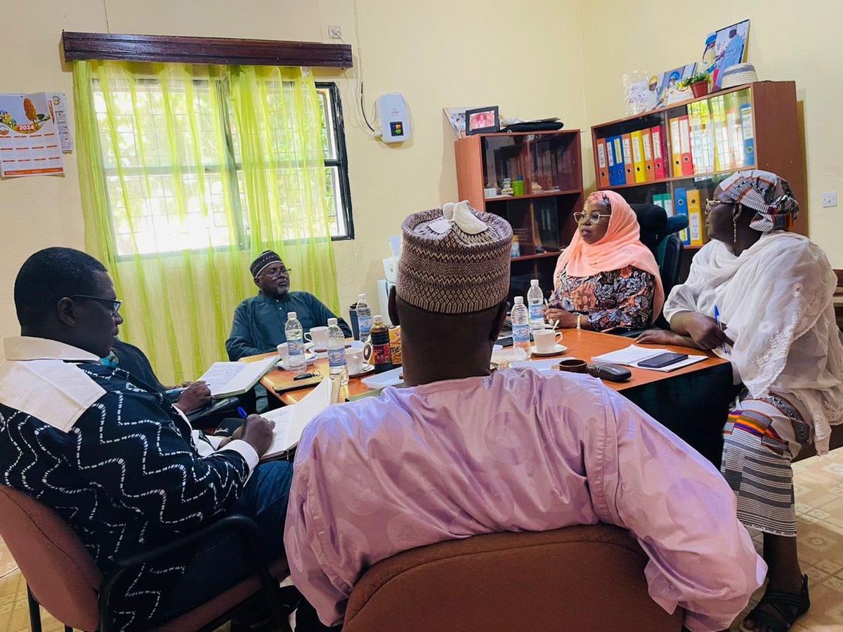 Réunion ce jour à Maroua des membres du comité de gestion de la plate-forme Sahel Solidarité, mise en place pour collecter des dons en faveur des sinistrés des inondations dans l’Extreme-Nord. Les dons collectés jusqu’ici seront acheminés dans quelques jours aux sinistrés.