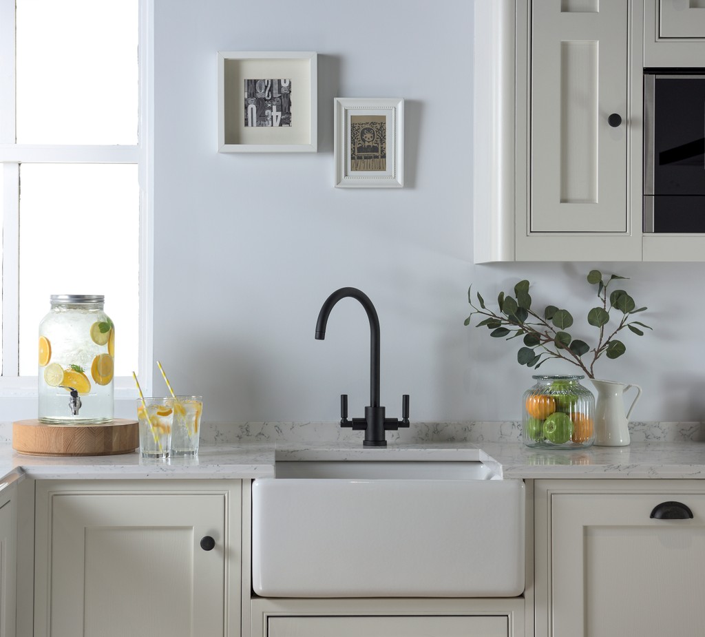 abodehome's tweet photo. Our range of ceramic sinks create a signature centrepiece in any kitchen! Inset or undermount, our sinks are expertly handcrafted and baked in premium fireclay with large bowl capacity and easy clean contours.

Find out more 🔗 https://t.co/IHUYCZypeU 

#Abode #Classically #Sinks https://t.co/Zdkh80z72e