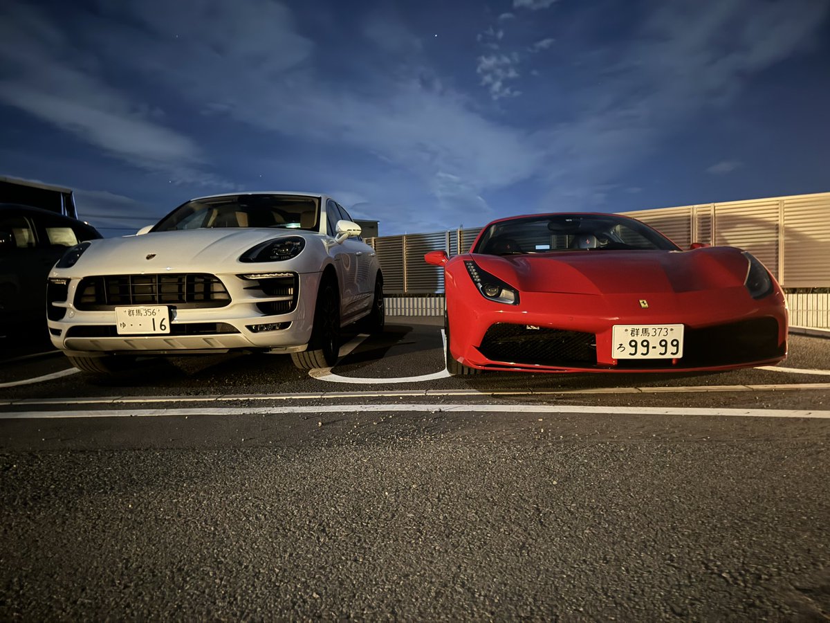 matsushima9999's tweet photo. 人生は一度きり
#フェラーリ #フェラーリ488
#ferrari #f488 
#ポルシェ #ポルシェマカン
#porsche https://t.co/6ZOvN92jGK