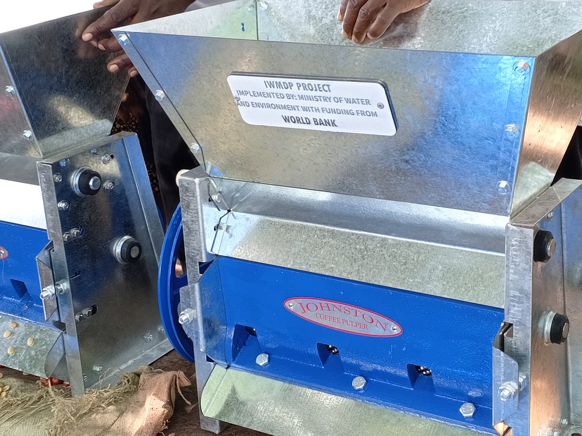 NRDIUGANDA's tweet photo. Promoting Alternative Income Generating Activities (IGAs) is one of the ways to alleviate poverty in Uganda. Recently, NRDI under MoWe gave out coffee pulping machines to Coffee Farmers in Budduda Village, Bukedea District in a bid to promote coffee value chain#IWMDPAwoja Project https://t.co/XwaMzRvz6I