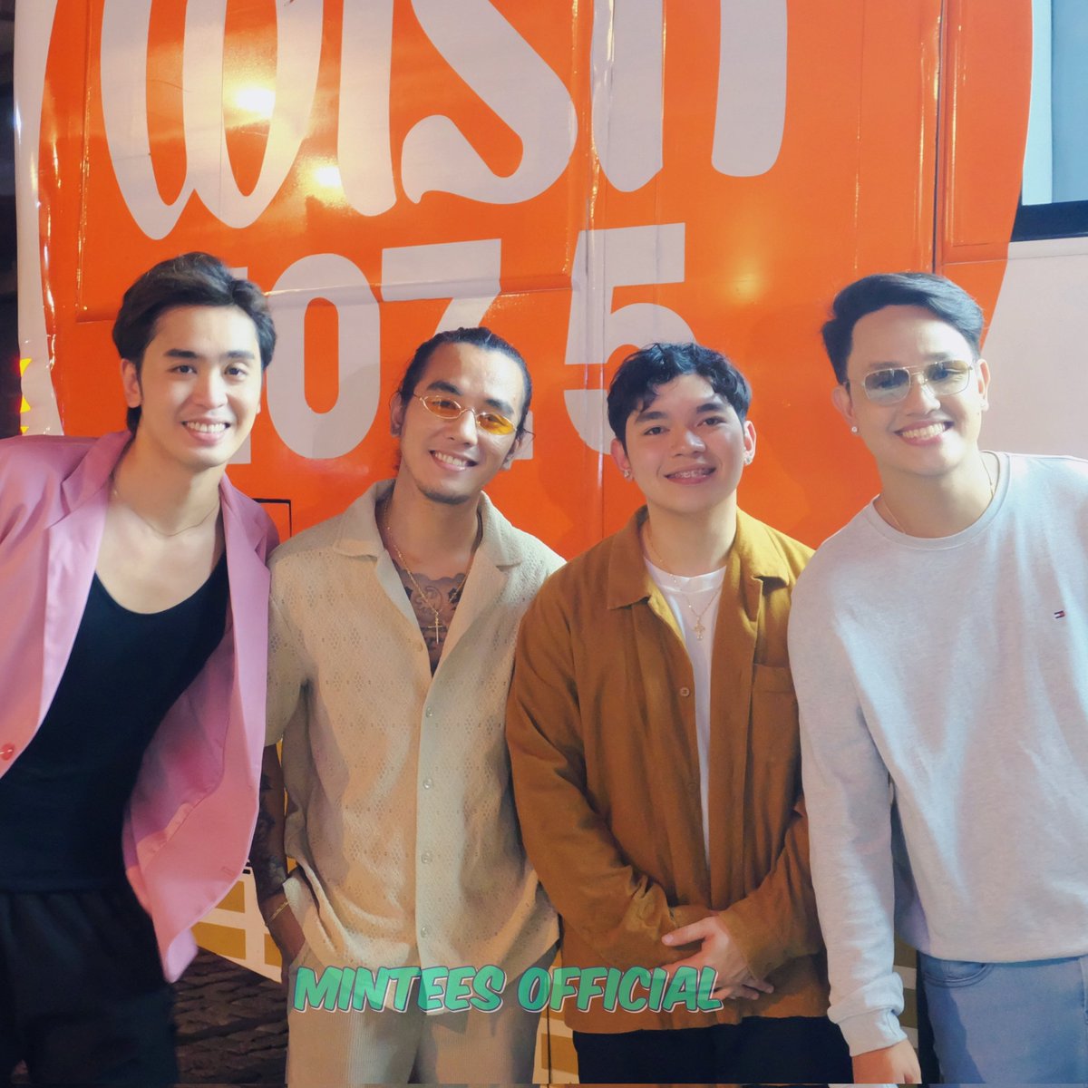 minteesph_ofc's tweet photo. Hi! We are the Mintees of @MintMagicPH 💚

STREAM 'DATING IKAW' https://t.co/A3uBcof80M https://t.co/kXLYus6AOf