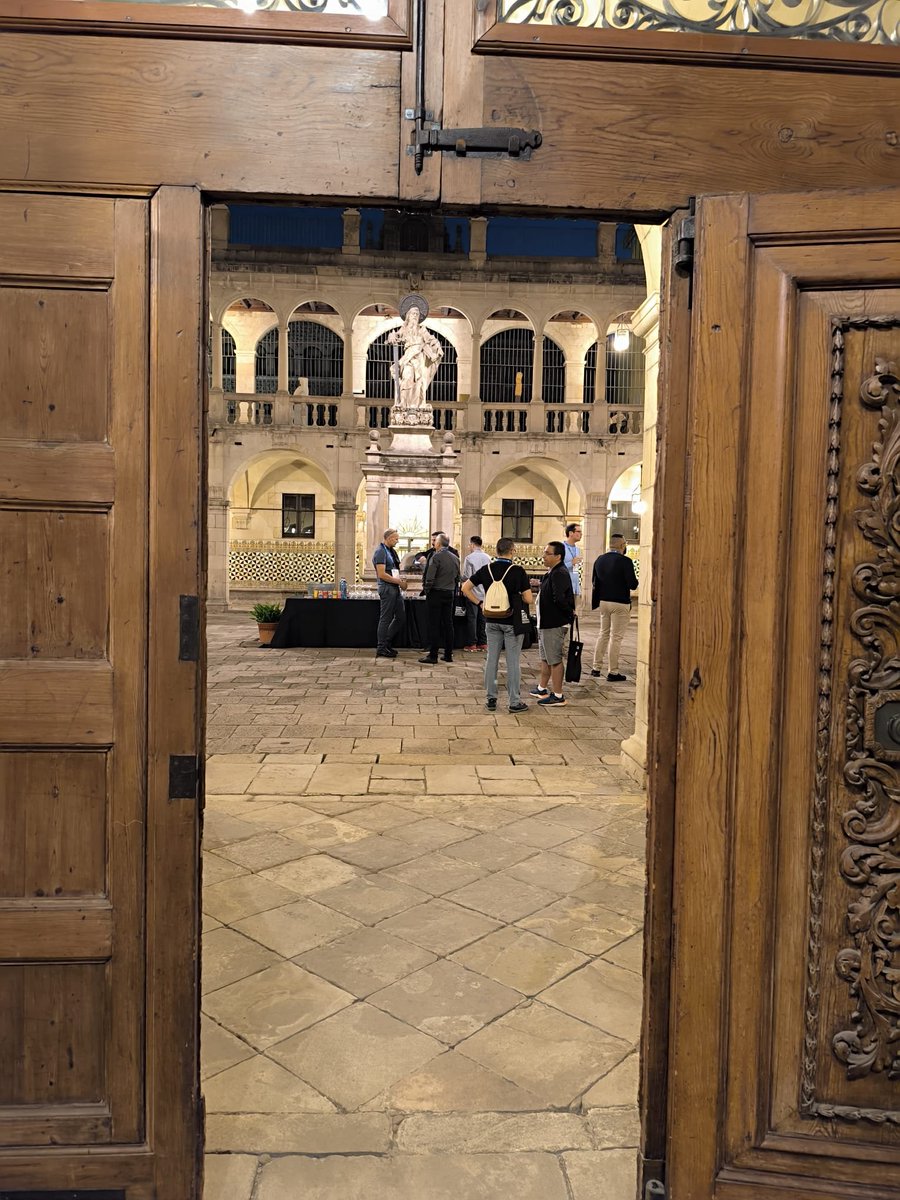 ESEM_conf's tweet image. The ESEIW 2024 week has started with the reception @ISERNCommunity #Barcelona