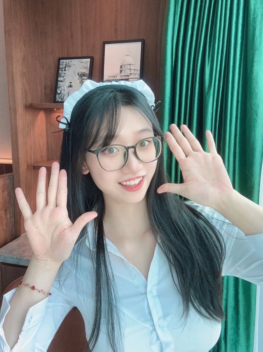 【网友投稿 No.1125】反差眼镜小姐姐 #眼镜娘 #眼镜妹 #投稿 #反差 #投稿曝光 #女友 #女友分享 #女友系列 #女同学 #女同事 https://t.co/YG6vuUWz20