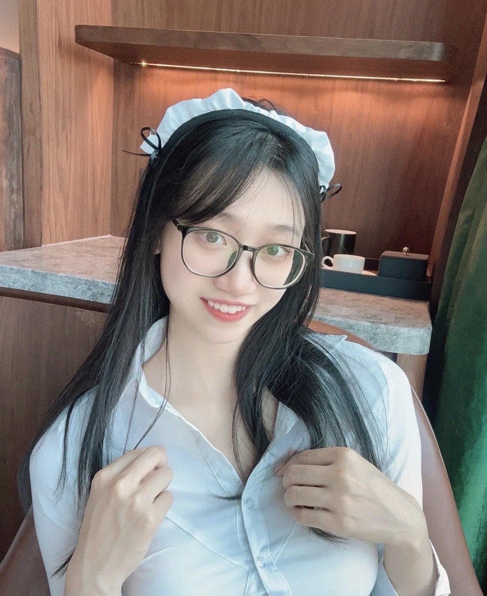 【网友投稿 No.1125】反差眼镜小姐姐 #眼镜娘 #眼镜妹 #投稿 #反差 #投稿曝光 #女友 #女友分享 #女友系列 #女同学 #女同事 https://t.co/YG6vuUWz20