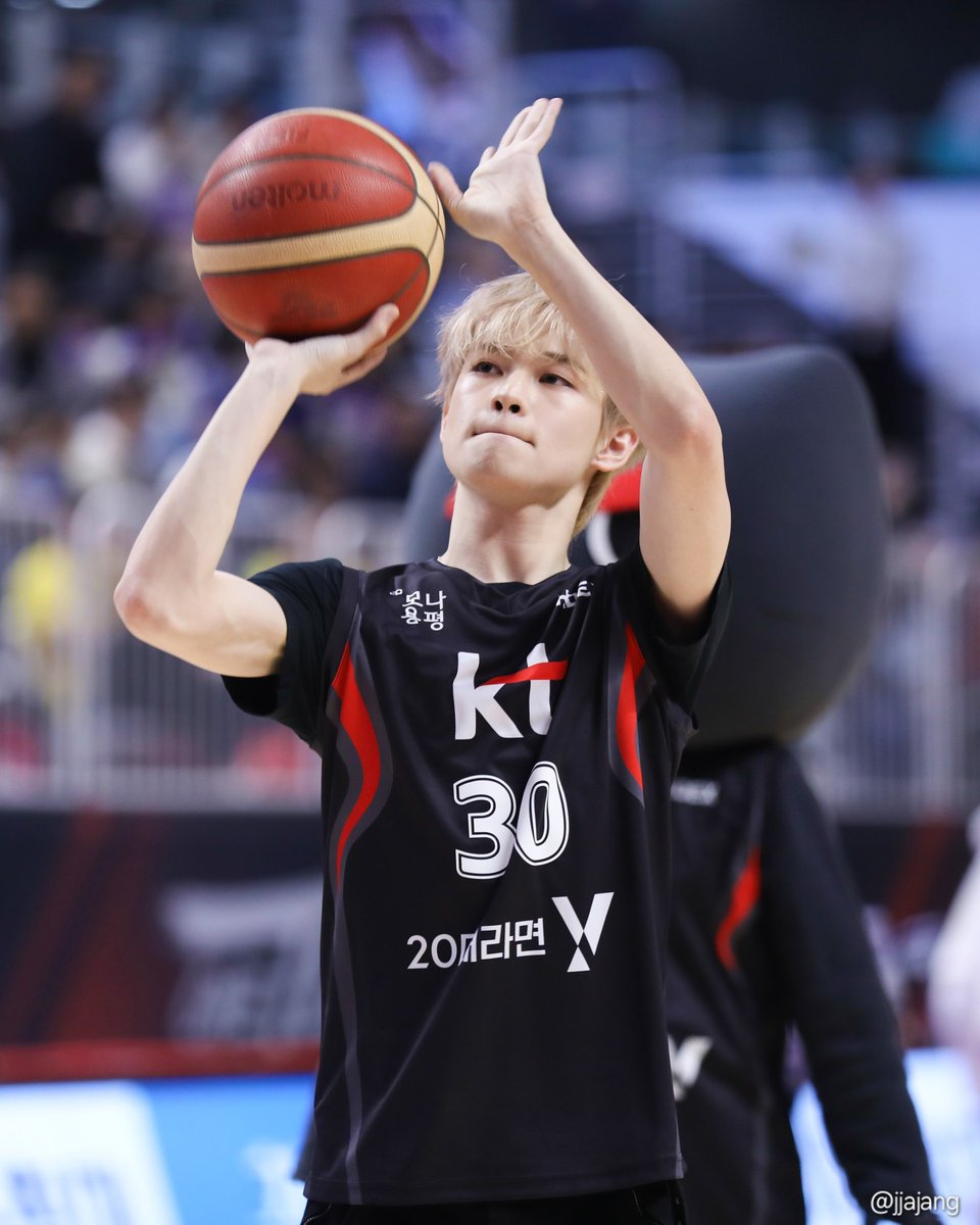 โลมาบอย🩵Lucid tweet media