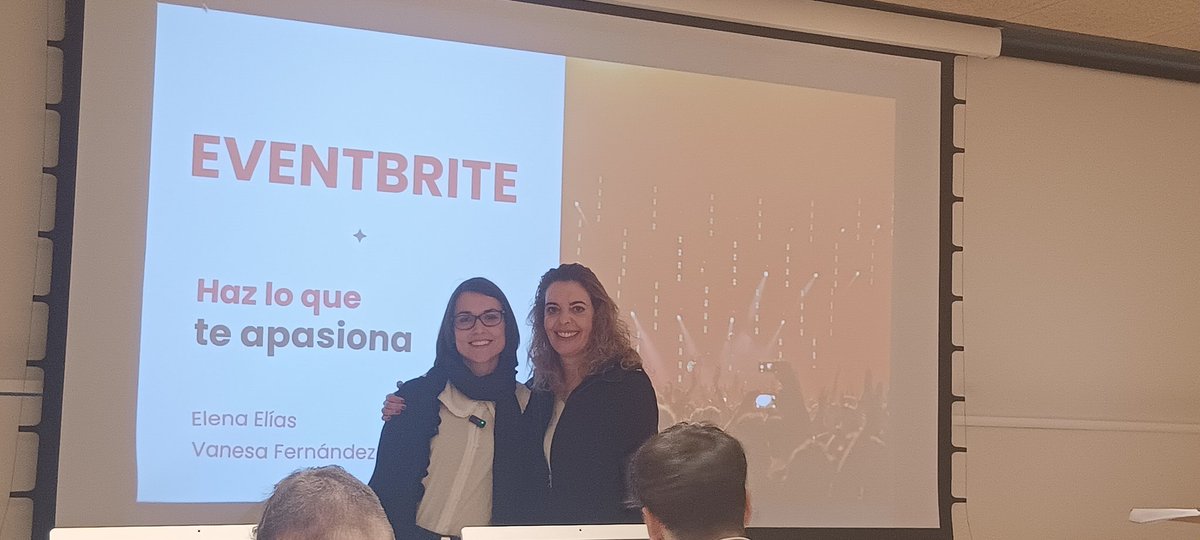 JaniCordovaP's tweet photo. Hoy mis compañeras @Vanesafmm @ElenaEliasGC en su presentación hablándonos de la plataforma @Eventbrite en @aulaCM https://t.co/sLVyACvGgS