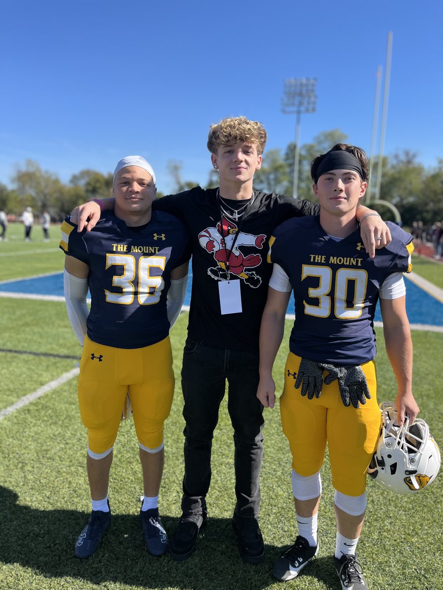 IsaacYork_15's tweet photo. Had a great visit this weekend ⁦@MSJ_FB⁩…got to catch up with ⁦@FeickertThomas⁩ and ⁦@EllisHuguely⁩ https://t.co/rsMdUwJsQk