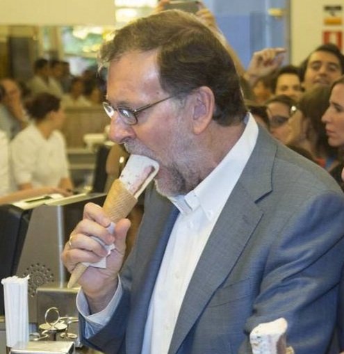 MrAmromero's tweet photo. Quien no conoce a Dios, a cualquier santo le reza https://t.co/rq9Kbfg8om