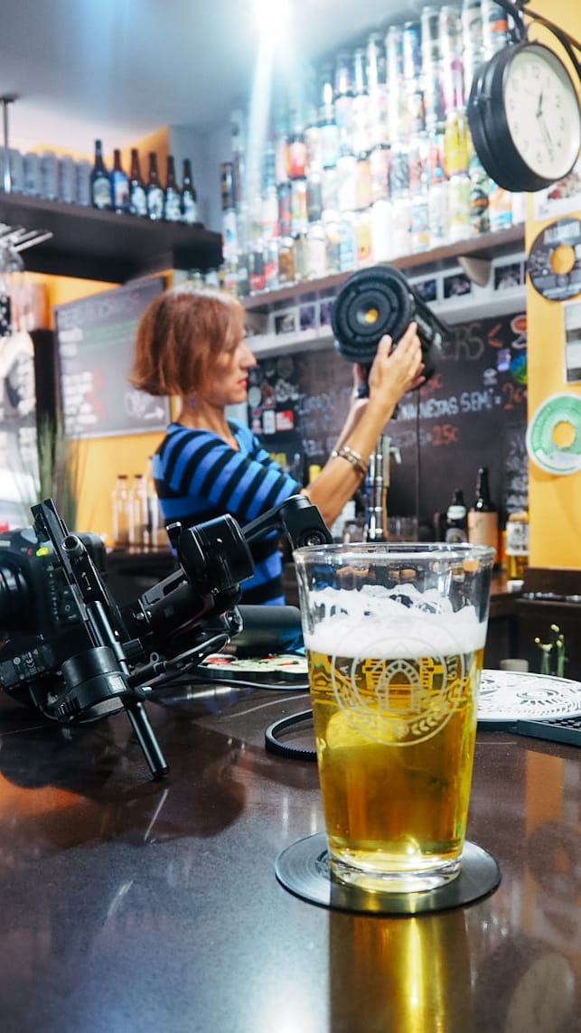 Qué importante es contar con un espacio a tu disposición para poder liarla con un rodaje. Por suerte, para grabar La Queja contamos con <a href="/LaCuevadeLupulo/">La Cueva del Lupulo</a> , que nos prestó el espacio, nos ayudó en todo... ¡GRACIAS!
#Notodofilmfest2024
<a href="/Notodofilmfest_/">Notodofilmfest</a>
📽️
youtu.be/fNfJUDt_xFs?si…