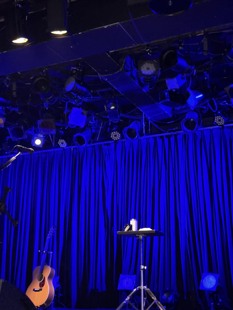 existence_1129's tweet photo. 昨日は尾崎裕哉くん名古屋ライブへ🎸

山梨公演振りの裕哉くんのライブは様子が随分変わっていました😳💛

裕哉くんの大好きな曲や豊さんの初めての曲も聴けてとっても良かったです

アンコールは裕哉くんの親指の血が気になって気になって、正直集中出来なかった😅 https://t.co/EnIALJ2pct