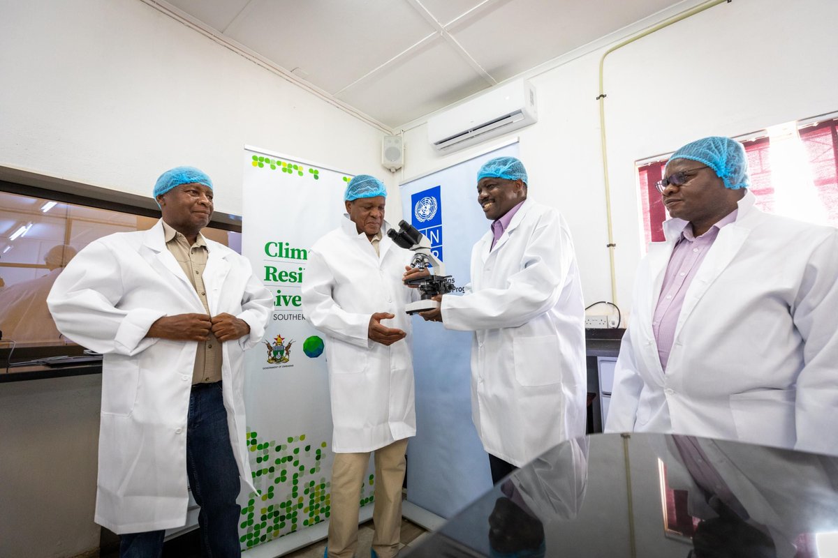 UNDPZimbabwe's tweet photo. 🌍 With a capacity to process 3 million semen straws annually, the new facility at Matopos Research Institute is a game-changer for livestock production in Zimbabwe! 🐂🔬 #GeneticDiversity #SustainableAgriculture #UNDPImpact 

Read more!  

https://t.co/Cr4yRmoEff https://t.co/3zI5pkXInU