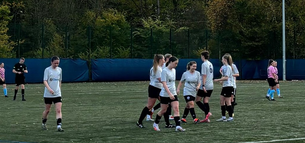 GlasgowGWFC's tweet photo. Happy Monday 3⃣⚽️

📸 @MaiaMontgomerie https://t.co/tScrtLnINb