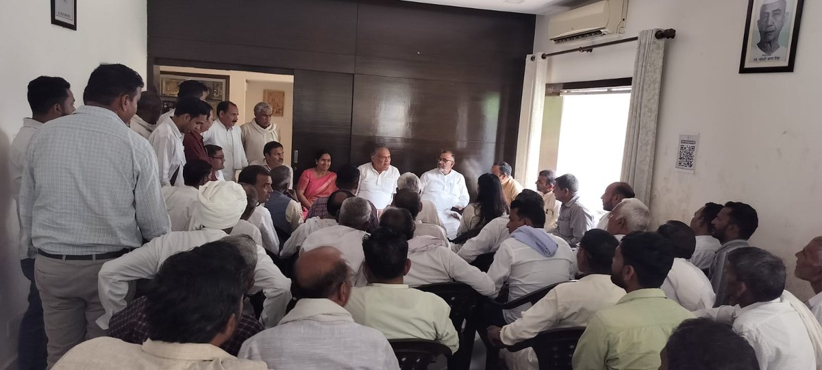 palvivek02's tweet photo. आज राष्ट्रीय लोकदल कार्यालय दिल्ली पर पूर्व विधायक मिथलेश पाल जी के लिए मीरापुर विधानसभा पर टिकट की मांग हेतू पाल समाज का डेरा.
@jayantrld @AmitShah @narendramodi @RLDparty @myogiadityanath @TeamRLD1 @JPNadda https://t.co/K17QUZaEDV